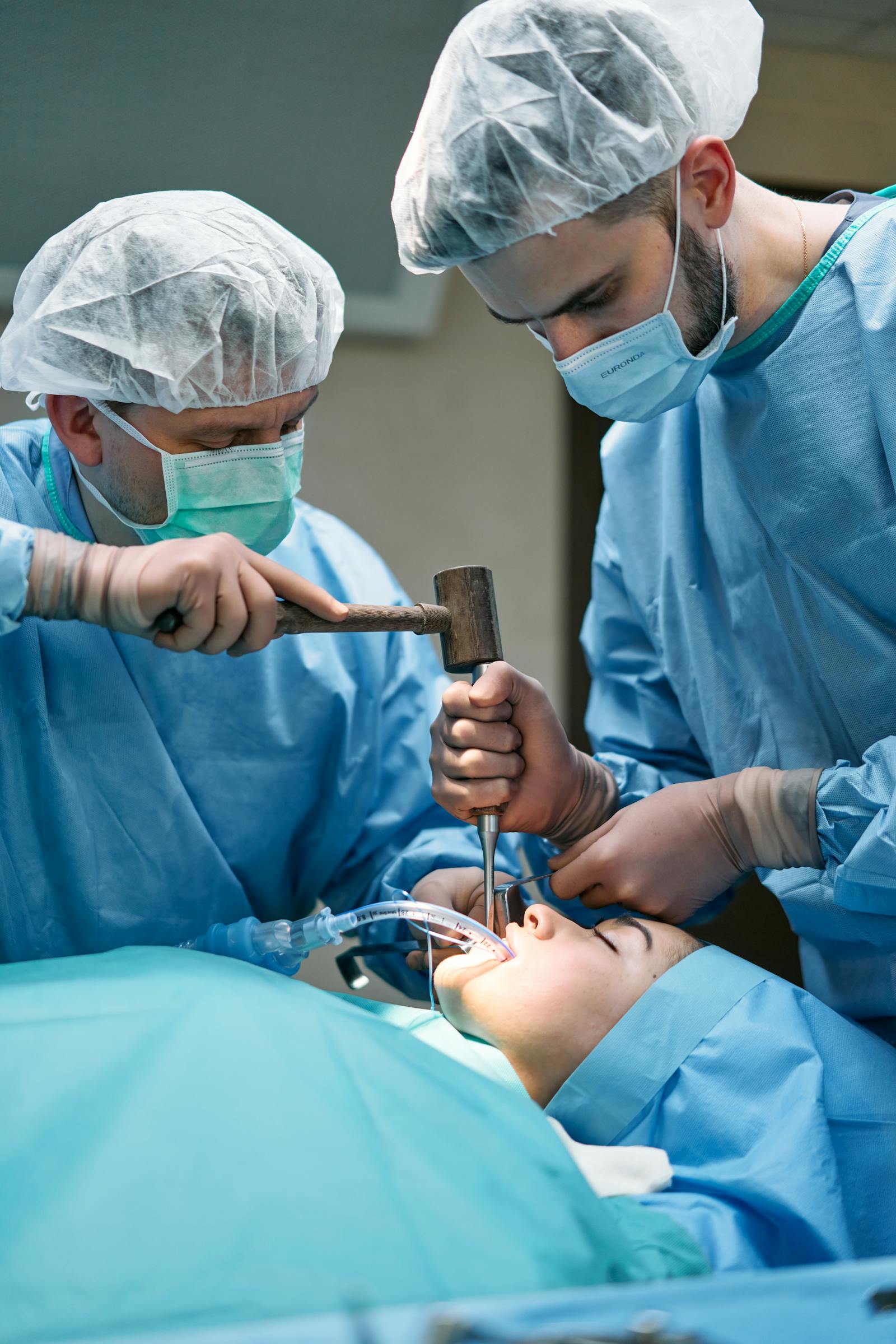 Maxillary Sinus Floor Plastic Surgery